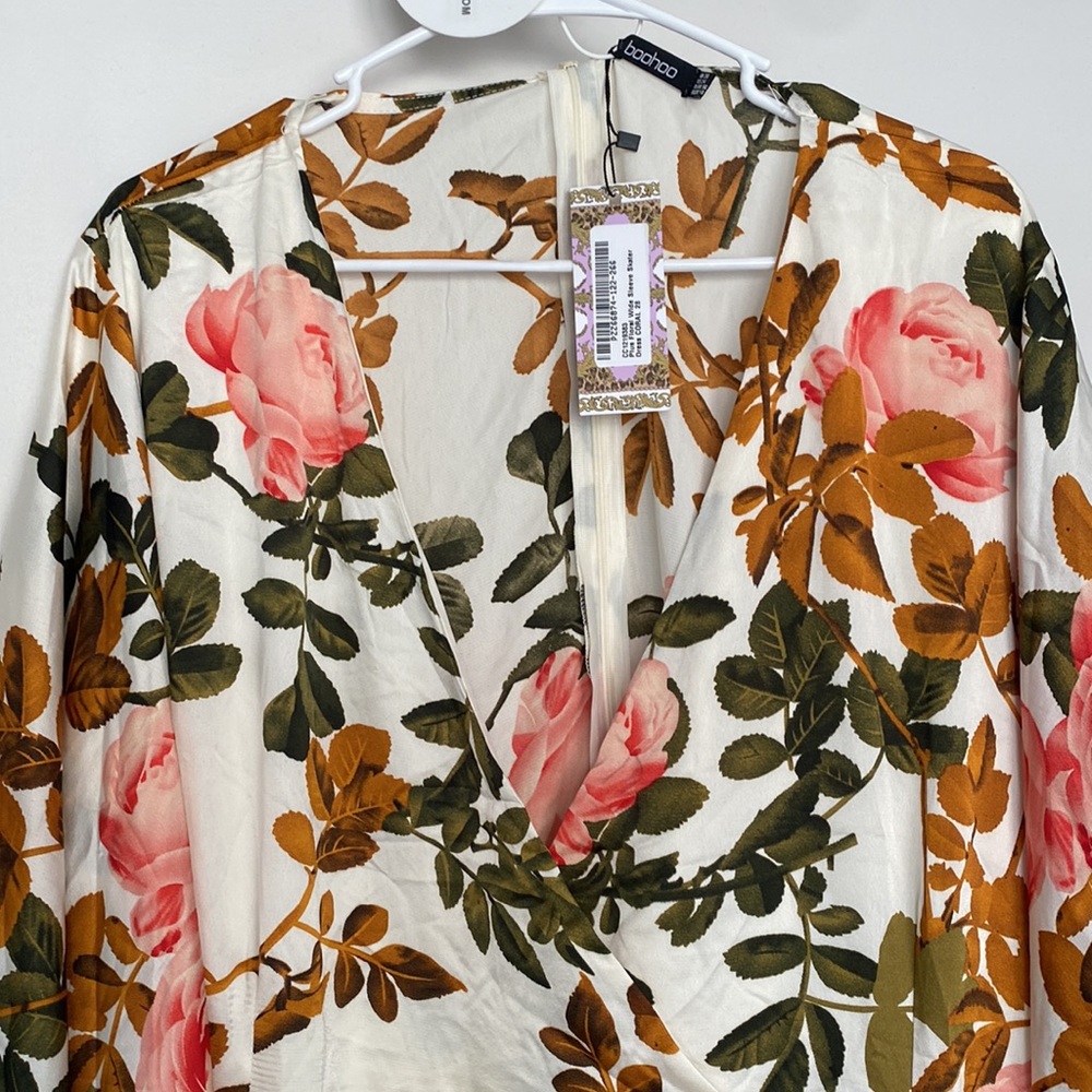 PLUS FLORAL WIDE SLEEVE SKATER DRESS CORAL - Picture 3 of 5